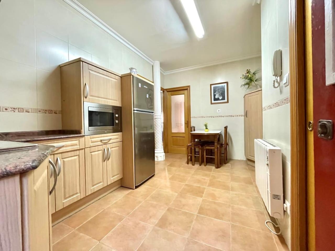 Tranquilo Apartamento Cerca Del Casco Viejo Bilbao Luaran gambar